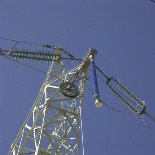 Consorcio de ingeniería eléctrica - Cable de guarda OPGW Durante décadas,  los cables de guarda de las líneas aéreas de transmisión tenían como  objetivos: Proteger los conductores de la línea contra los
